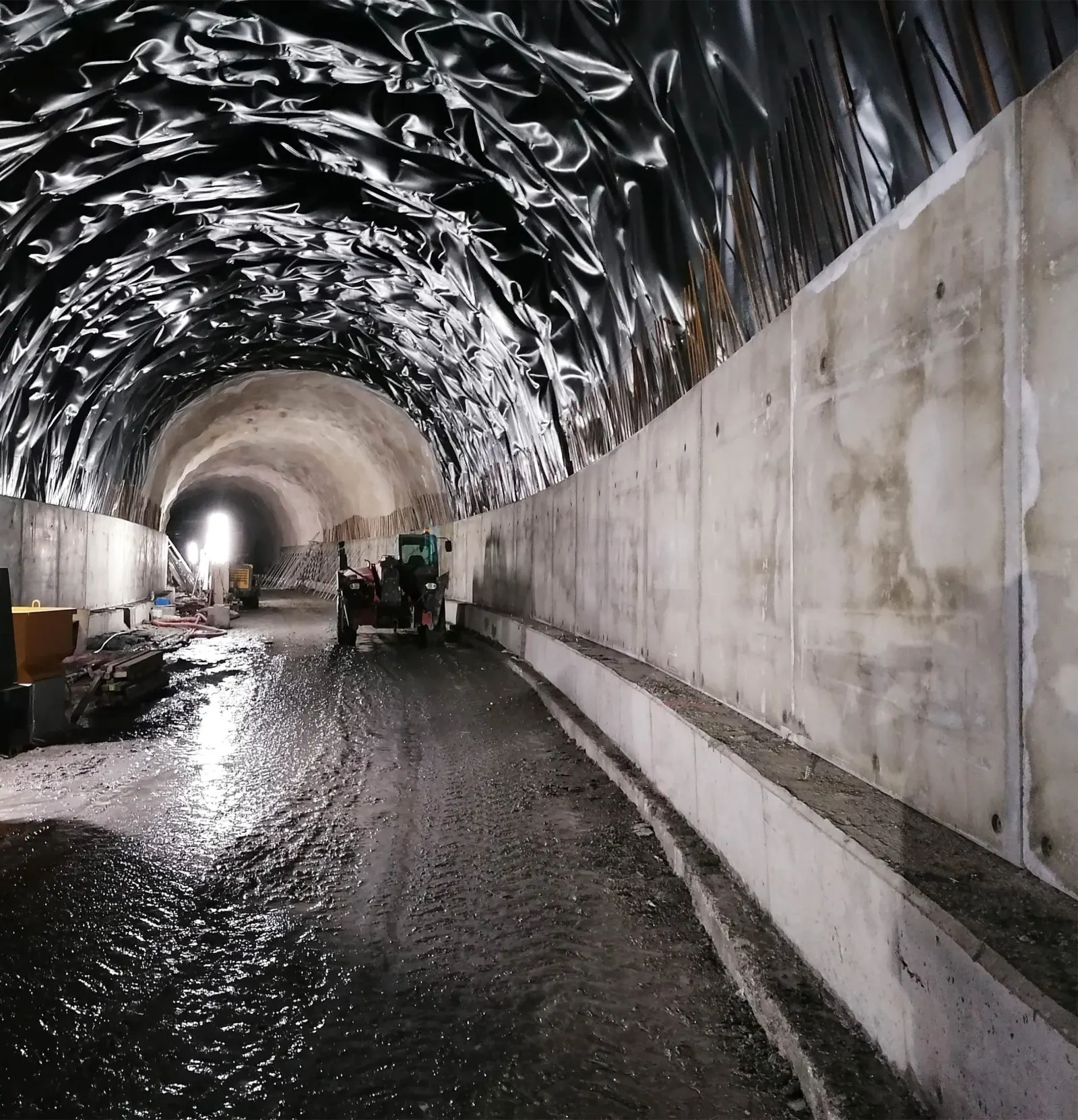 Percement du tunnel des Cliets