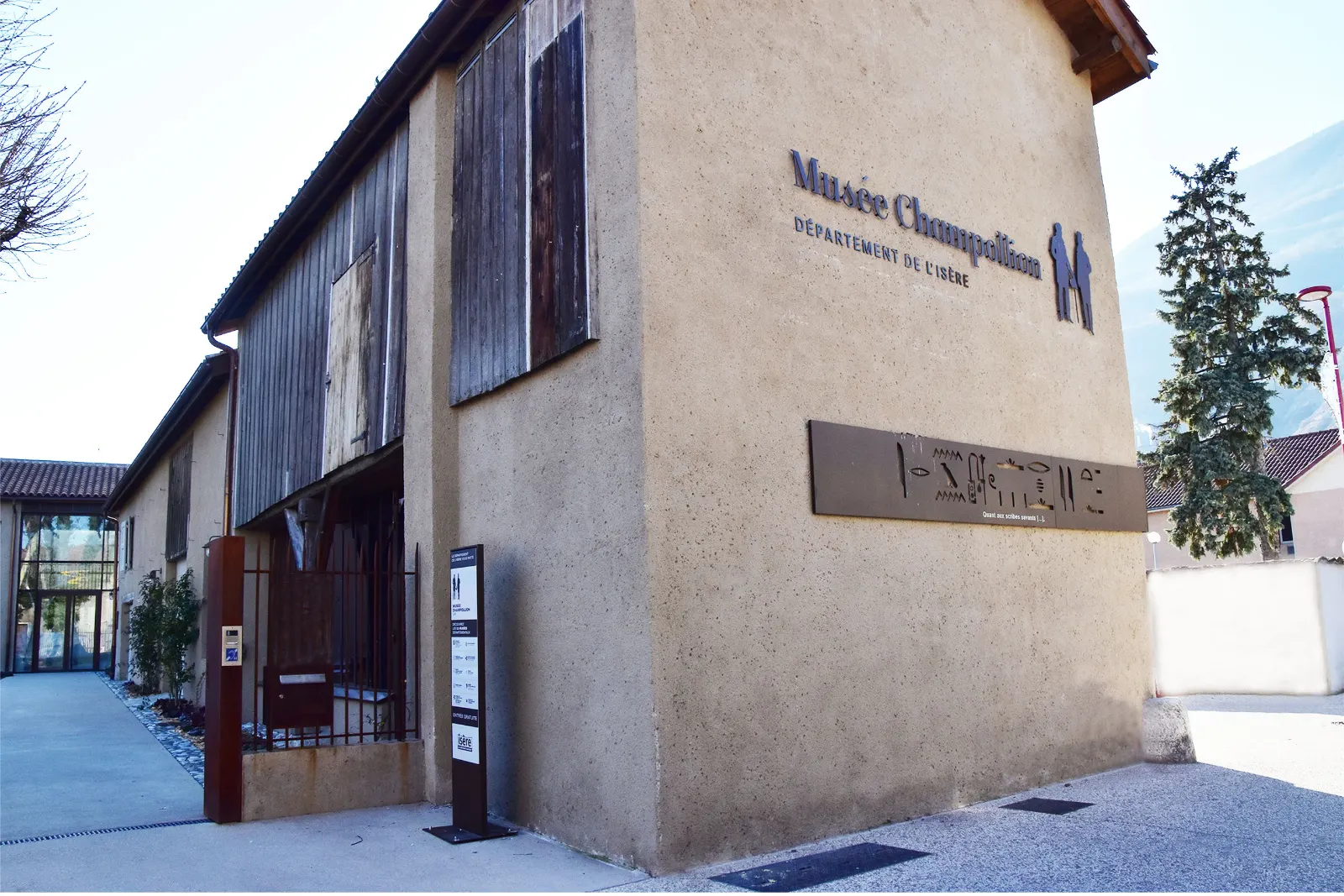 Réhabilitation, extension du musée Champollion